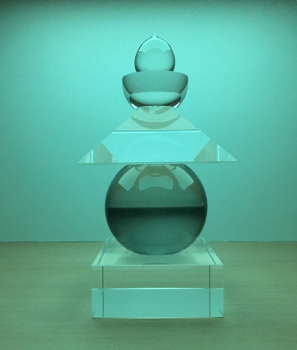 Because I've recently spent a month in Japan it would be remiss of me not to have at least one reference to the elements in this country.